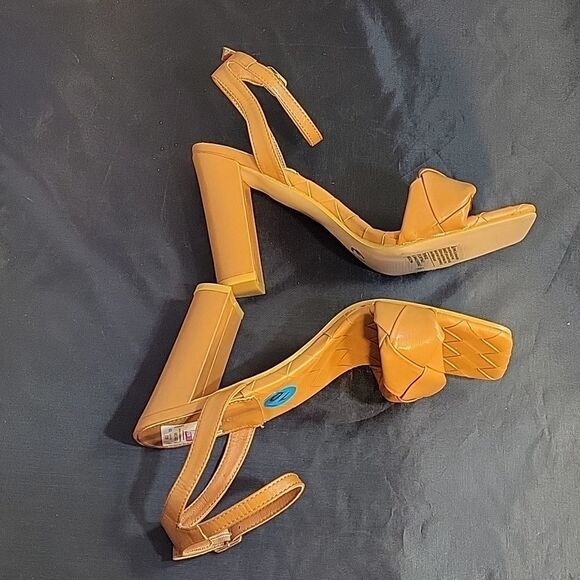 BRAND NEW FOREVER BRAIDED STRAP ADJUSTABLE BUCKLE AND ANKLE STRAPS SANDAL - Picture 11 of 15